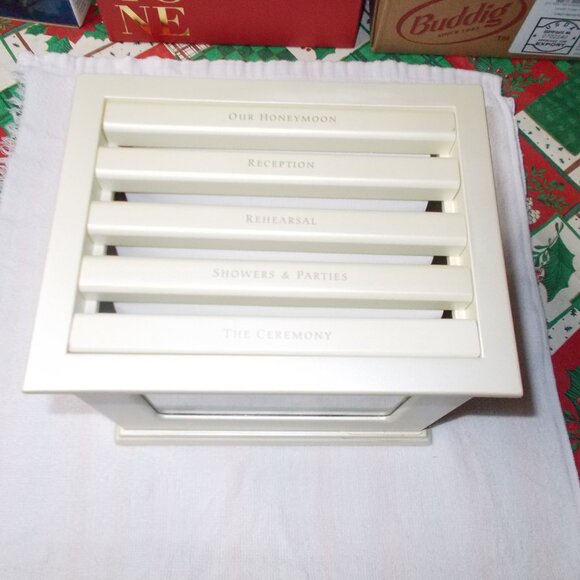 NWOT Hallmark Wedding photo album box in off white - Picture 7 of 9